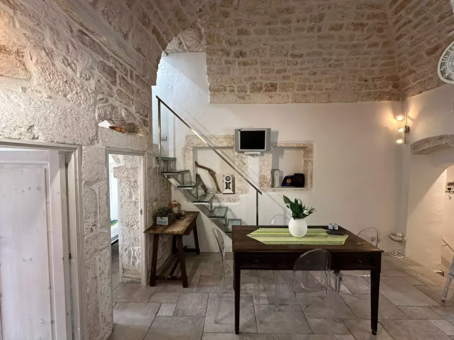 Immagine 1 di Casa indipendente in vendita  in Via Guglielmo Marconi a Ostuni