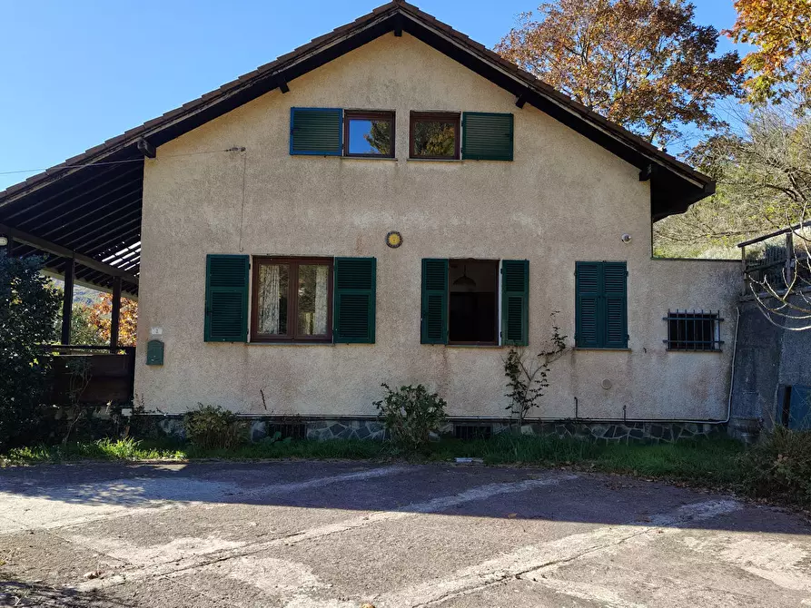 Immagine 14 di Villa in vendita  in Via Menacciano 1 a Pontinvrea