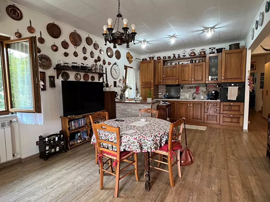 Immagine 7 di Pentalocale in vendita  a Urbe