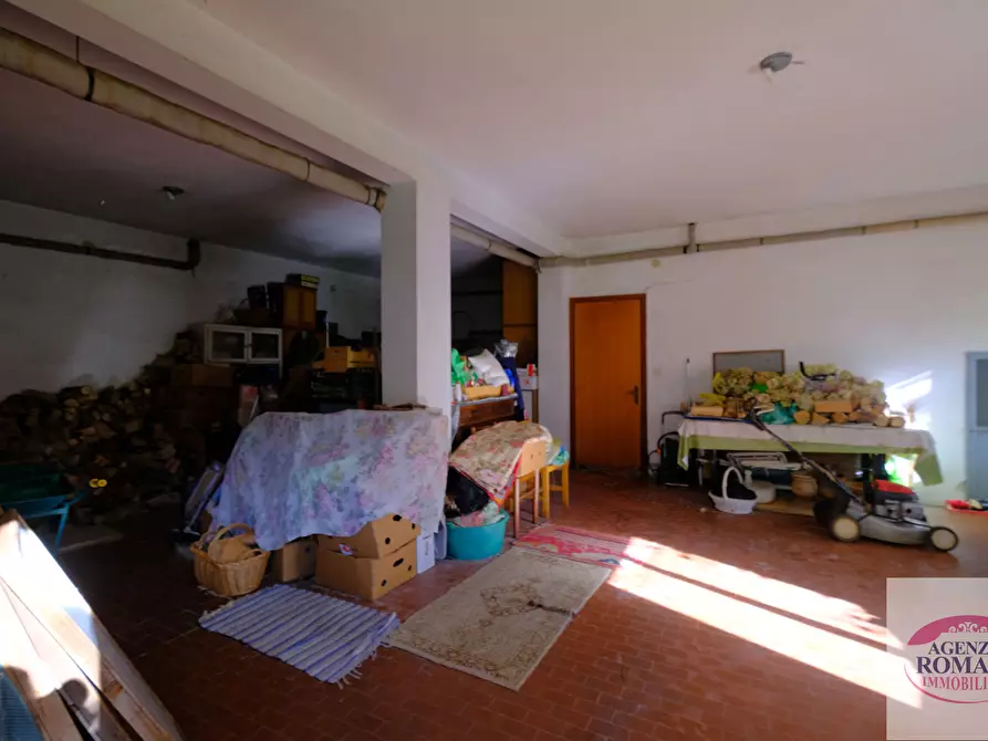 Immagine 42 di Casa indipendente in vendita  a Urbe