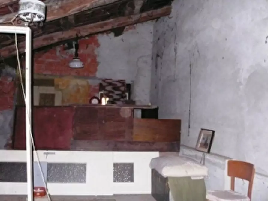 Immagine 15 di Porzione di casa in vendita  a Pareto