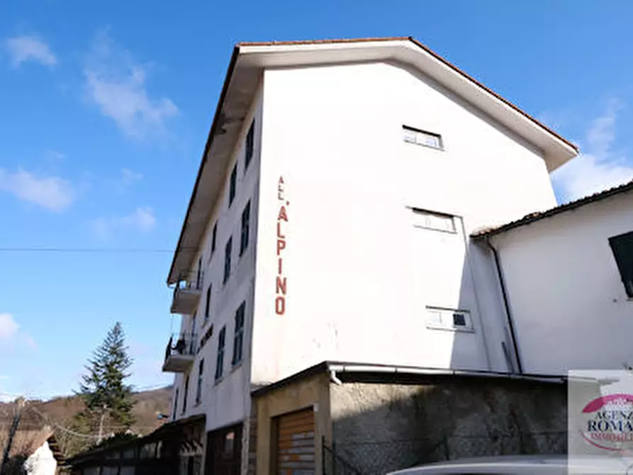 Immagine 4 di Palazzo in vendita  in Via Stefano Ramorino 14 a Urbe