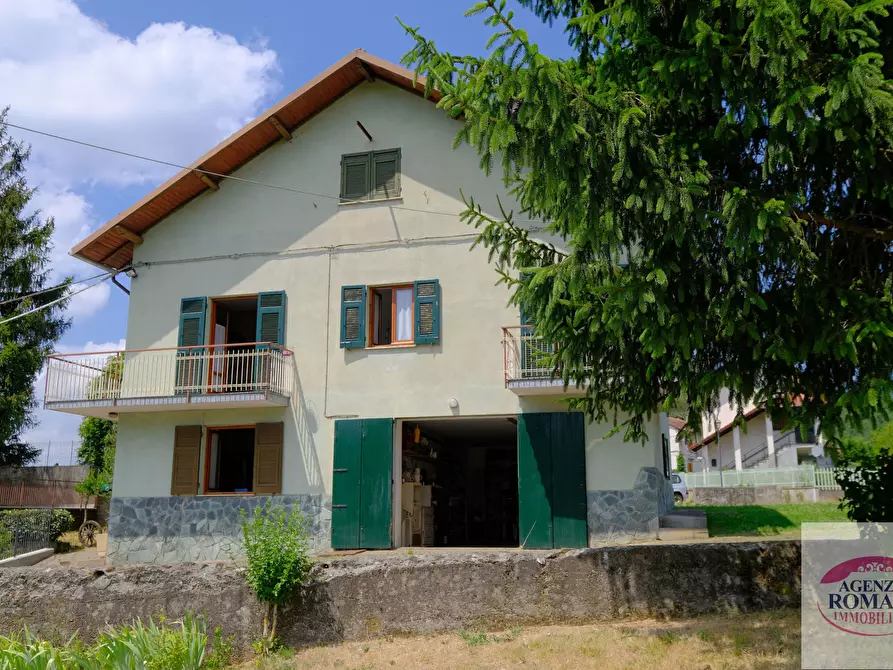 Immagine 1 di Villa in vendita  a Pareto