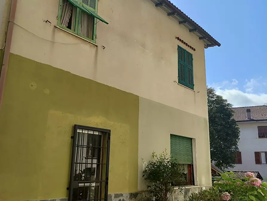 Immagine 5 di Porzione di casa in vendita  in Via Stefano Ramorino 16 a Urbe