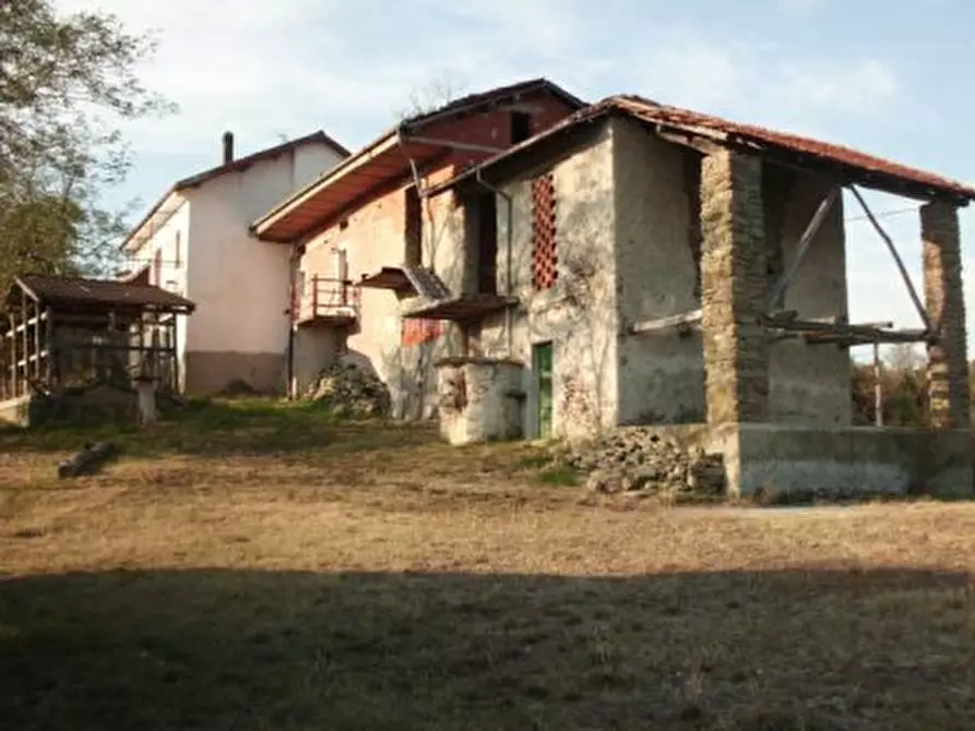 Immagine 15 di Rustico / casale in vendita  a Pareto