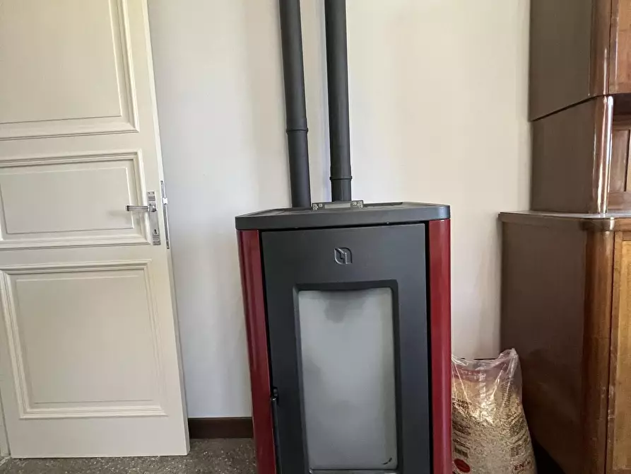 Immagine 7 di Bilocale in vendita  in SP49 23 a Sassello