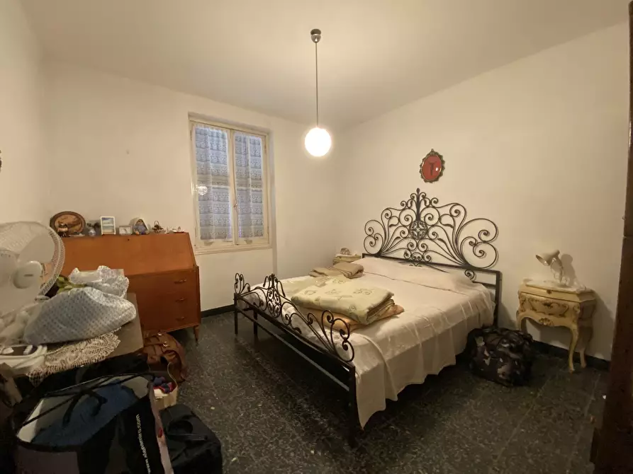 Immagine 8 di Palazzo in vendita  in Via Stefano Ramorino 3 a Urbe
