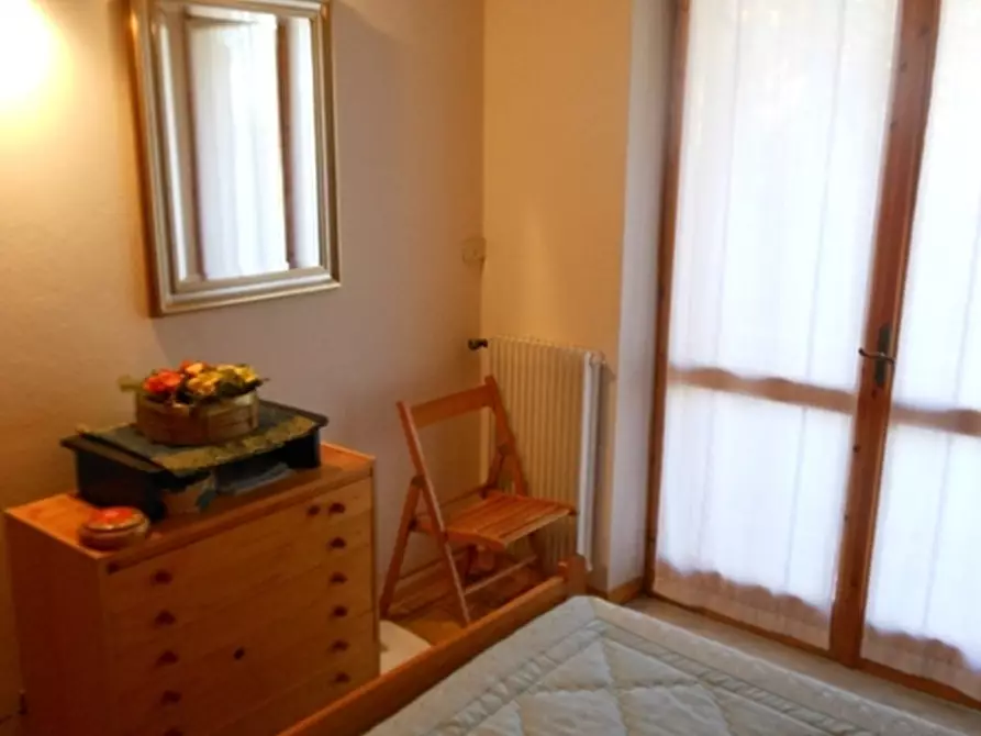 Immagine 19 di Appartamento in vendita  a Urbe