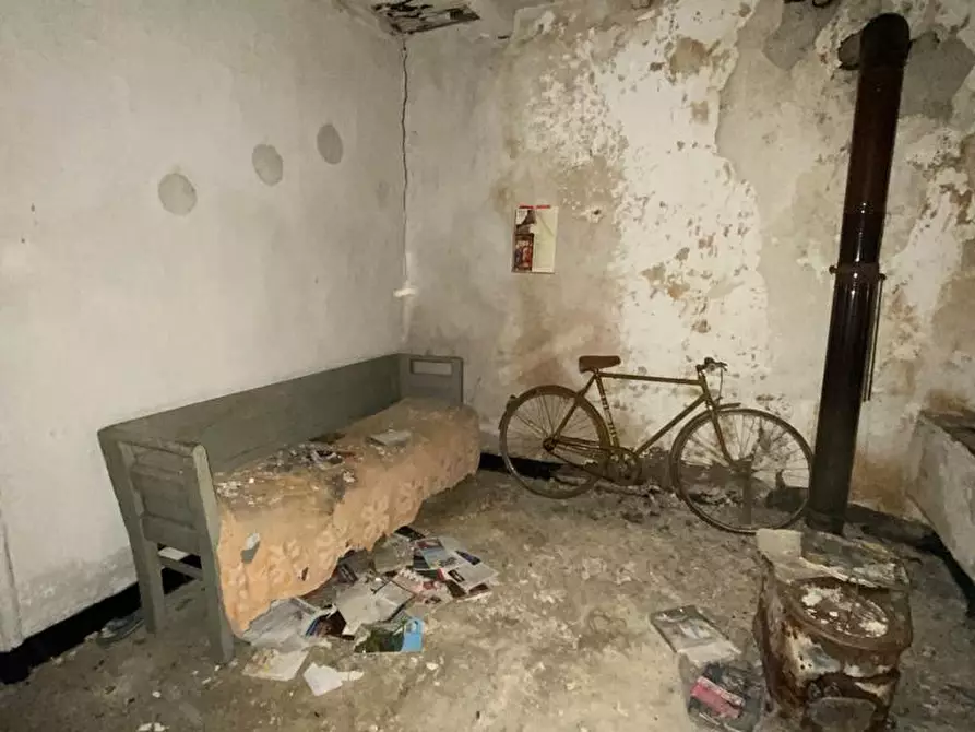 Immagine 17 di Rustico / casale in vendita  a Urbe