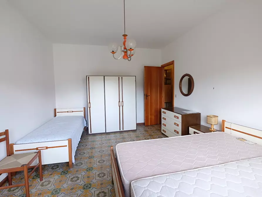 Immagine 8 di Trilocale in vendita  a Urbe