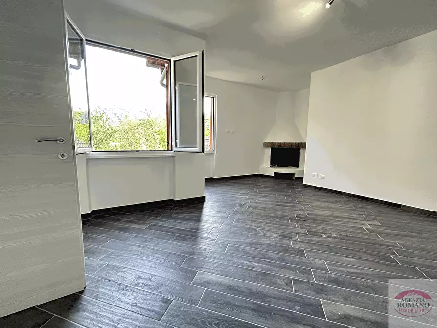 Immagine 2 di Villetta a schiera in vendita  in Località Giardini 11-12 a Sassello