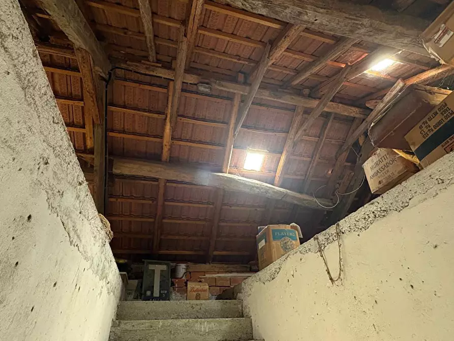 Immagine 42 di Rustico / casale in vendita  in SP216 6 a Pareto