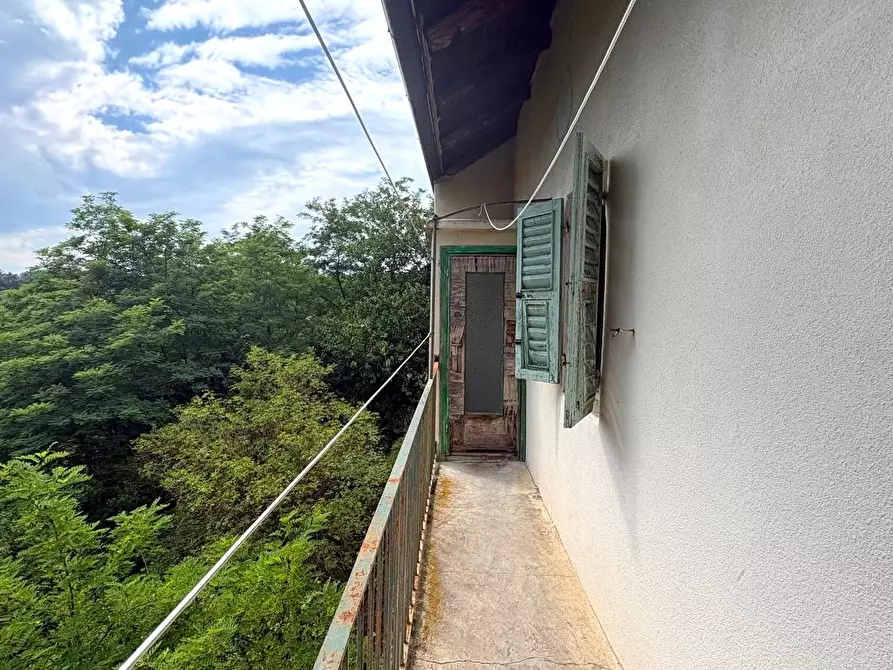 Immagine 37 di Rustico / casale in vendita  in SP216 6 a Pareto