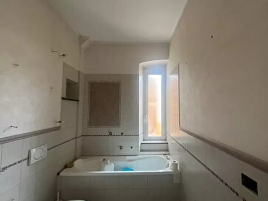 Immagine 8 di Quadrilocale in vendita  in Via Campomorone 50 a Genova