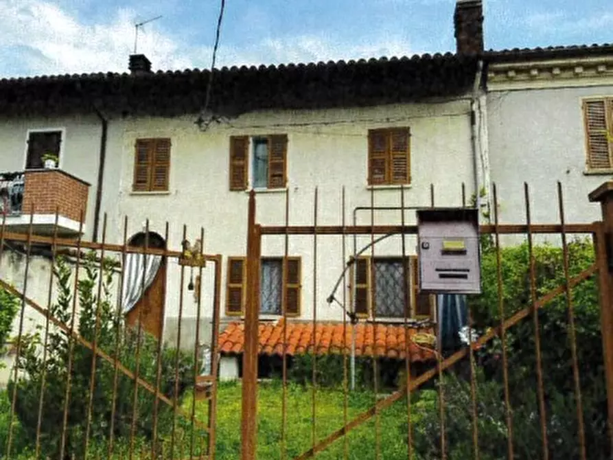 Immagine 1 di Porzione di casa in vendita  in Via Vaglimondo Alta 13 a Incisa Scapaccino