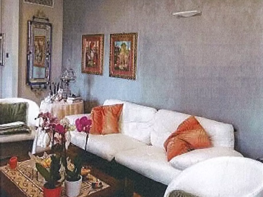 Immagine 3 di Casa indipendente in vendita  in Via Orlando 4 a Genova