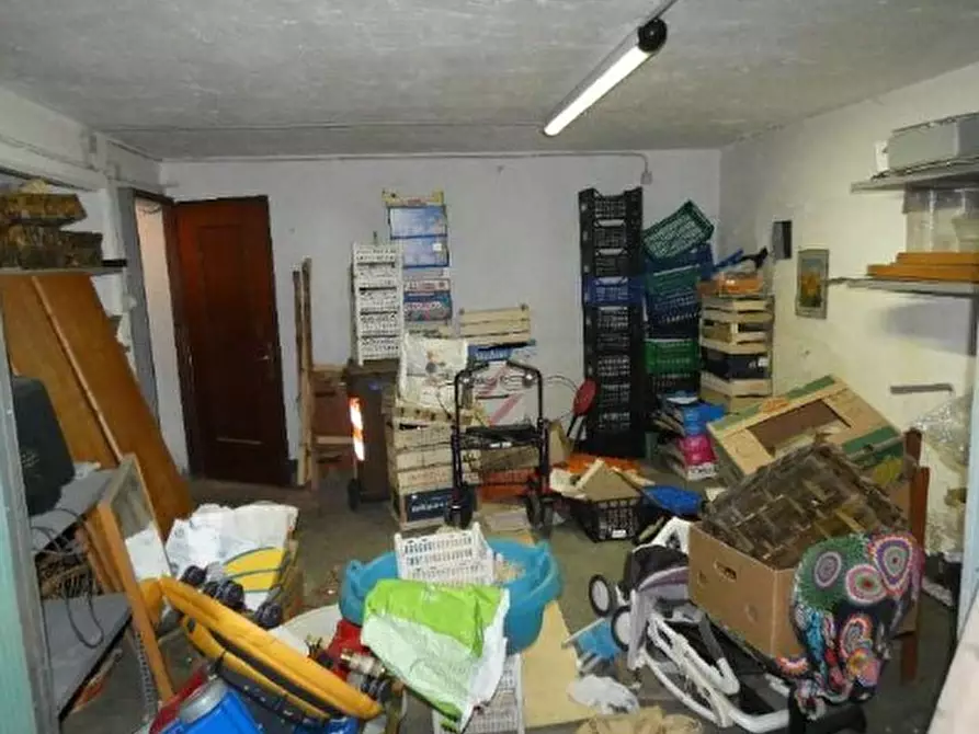 Immagine 5 di Locale commerciale in vendita  in Viale Carlo Canepa 36R a Genova