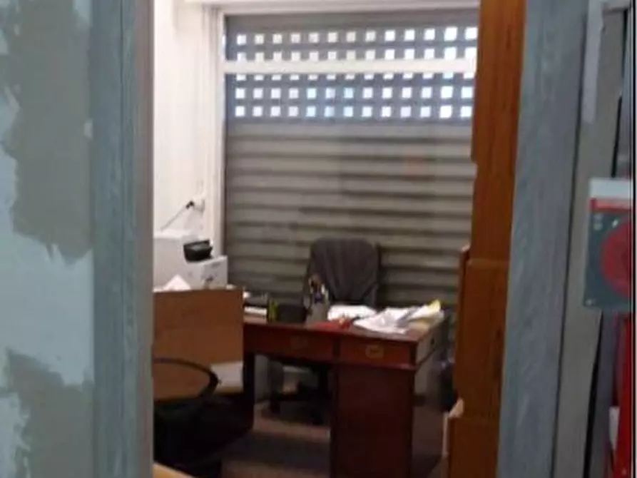 Immagine 5 di Locale commerciale in vendita  in Via di Creto 15 R a Genova