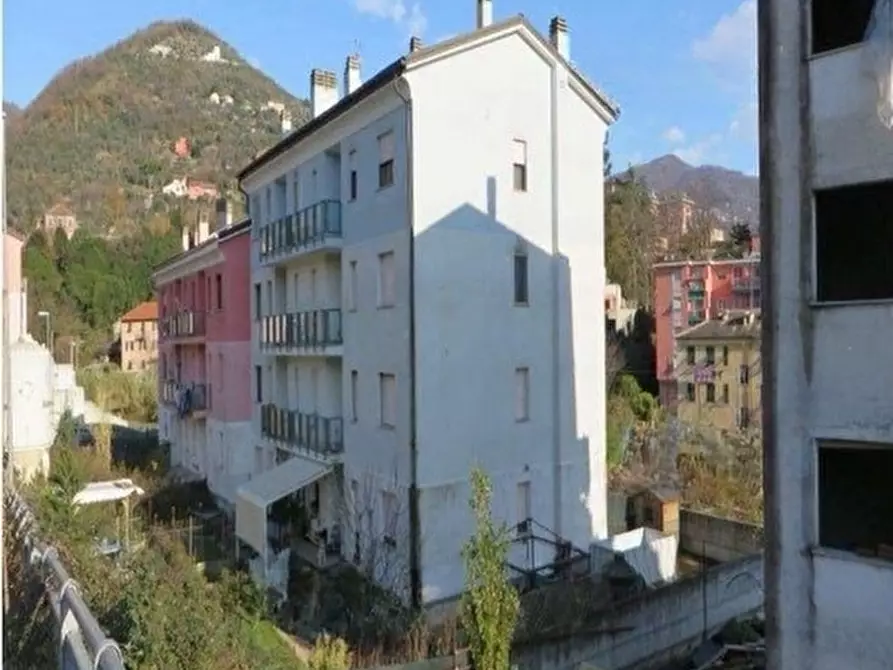 Immagine 1 di Quadrilocale in vendita  in Via Gildo Pensiero Giuda 9 a Genova