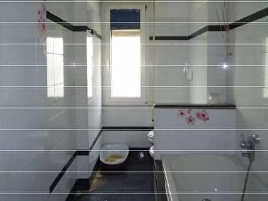 Immagine 8 di Trilocale in vendita  in Via Mignone 45 a Savona