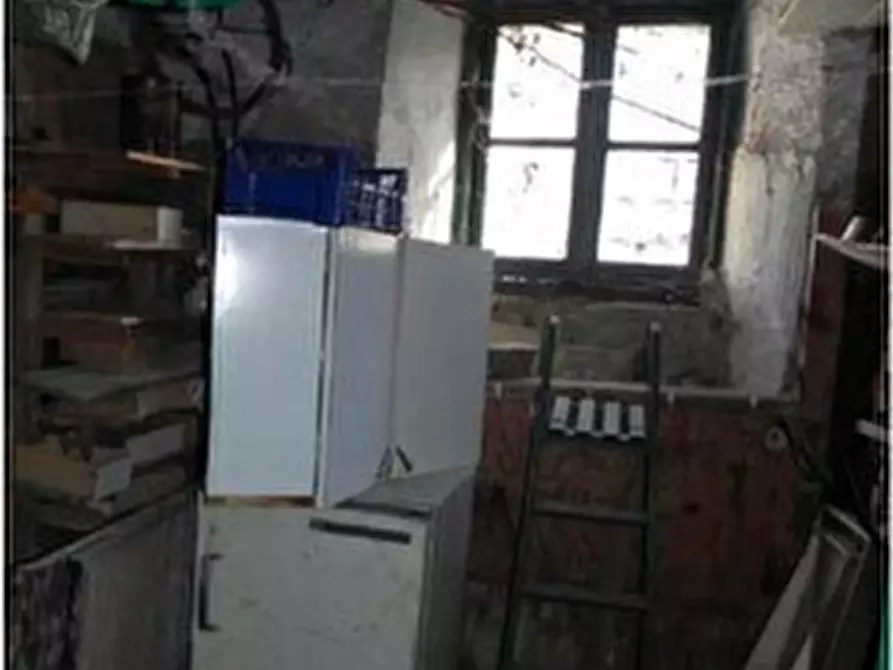 Immagine 4 di Magazzino in vendita  in Corso Trento e Trieste 174 a Ronco Scrivia