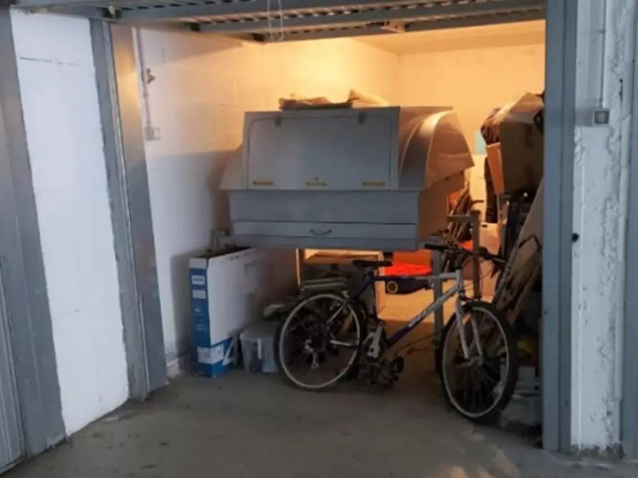 Immagine 1 di Garage in vendita  in Via Vittorio Gavi snc a Imperia