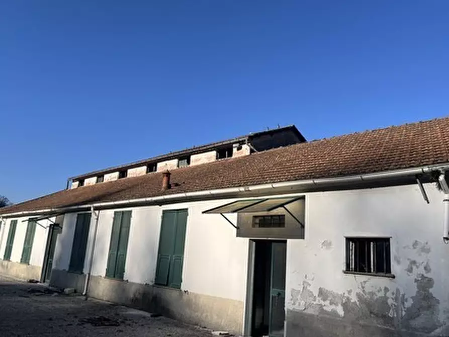 Immagine 1 di Pentalocale in vendita  in Via Isola 1 a Sant'olcese