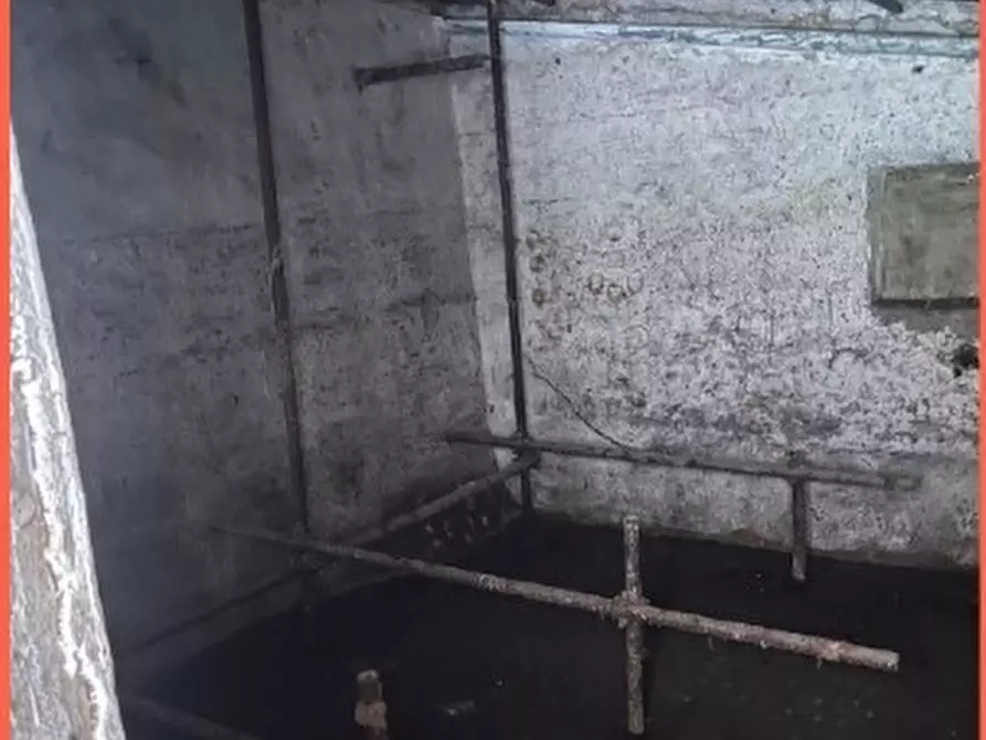 Immagine 5 di Magazzino in vendita  in Via Fereggiano 81 R a Genova