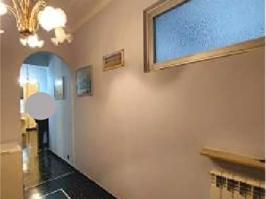 Immagine 3 di Pentalocale in vendita  in Via Sparta 34 a Genova