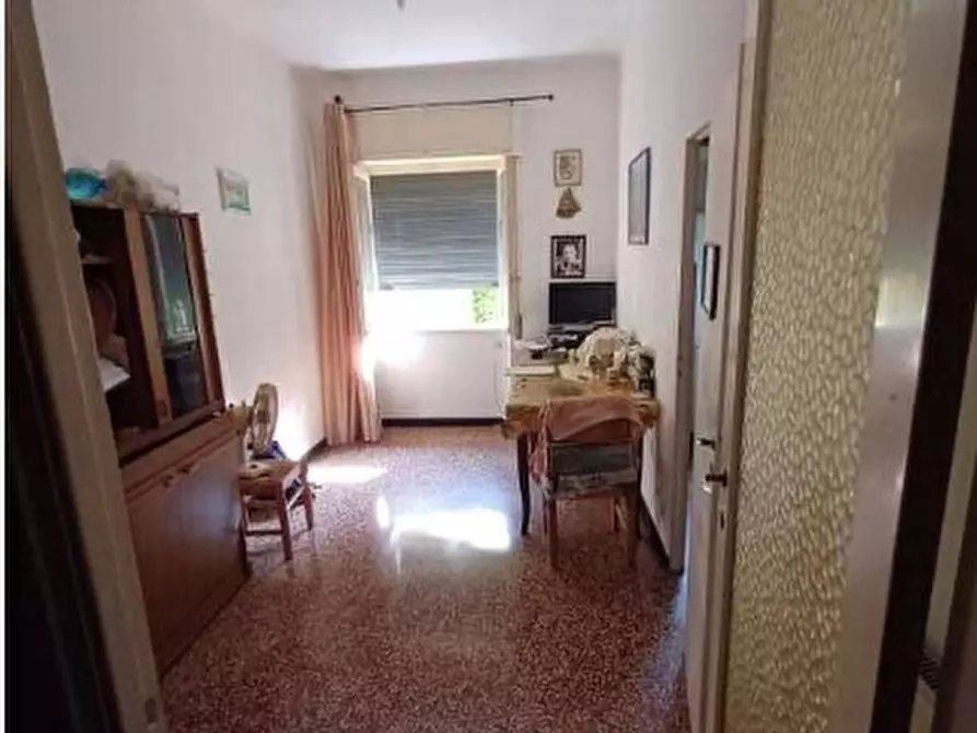 Immagine 10 di Quadrilocale in vendita  in Via del Commercio 13 a Genova