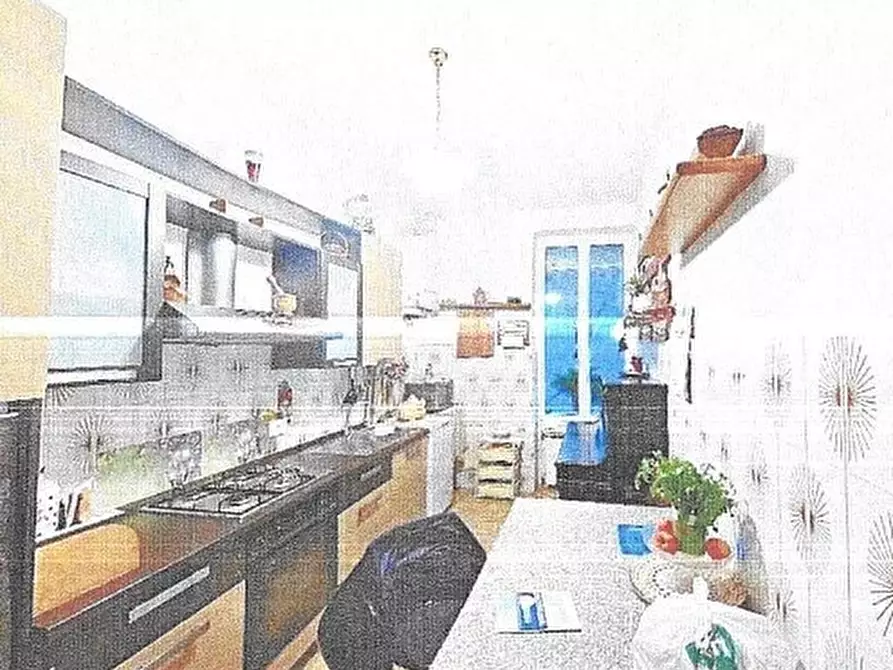 Immagine 4 di Pentalocale in vendita  in Via Don Giovanni Minzoni 77 a Imperia