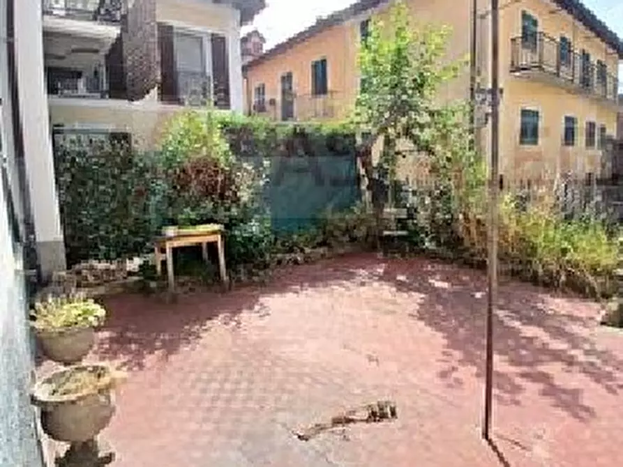 Immagine 10 di Pentalocale in vendita  in Via al Castello 12 a Calizzano