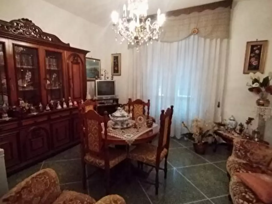 Immagine 4 di Pentalocale in vendita  in Via Petronio 138 a Sestri Levante