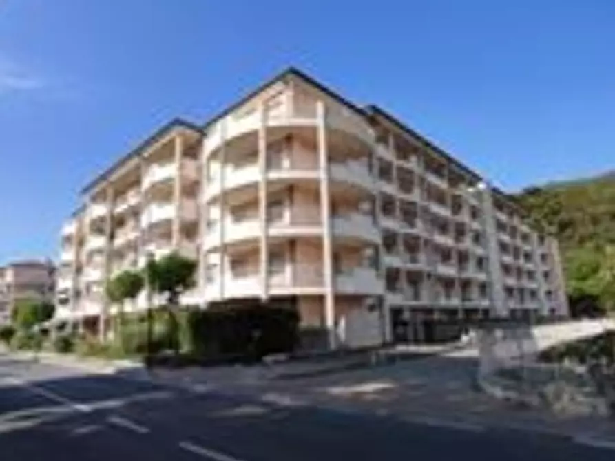 Immagine 1 di Trilocale in vendita  in Via Cavour 59 a Andora