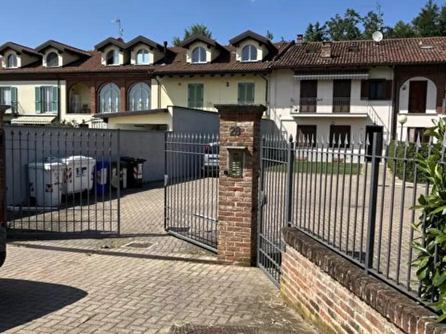 Immagine 1 di Mansarda in vendita  in Via Borgo Valentino 28 a Arignano