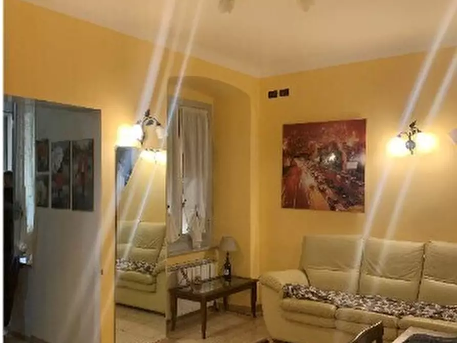 Immagine 1 di Pentalocale in vendita  in Via Currò 12/7 a Genova