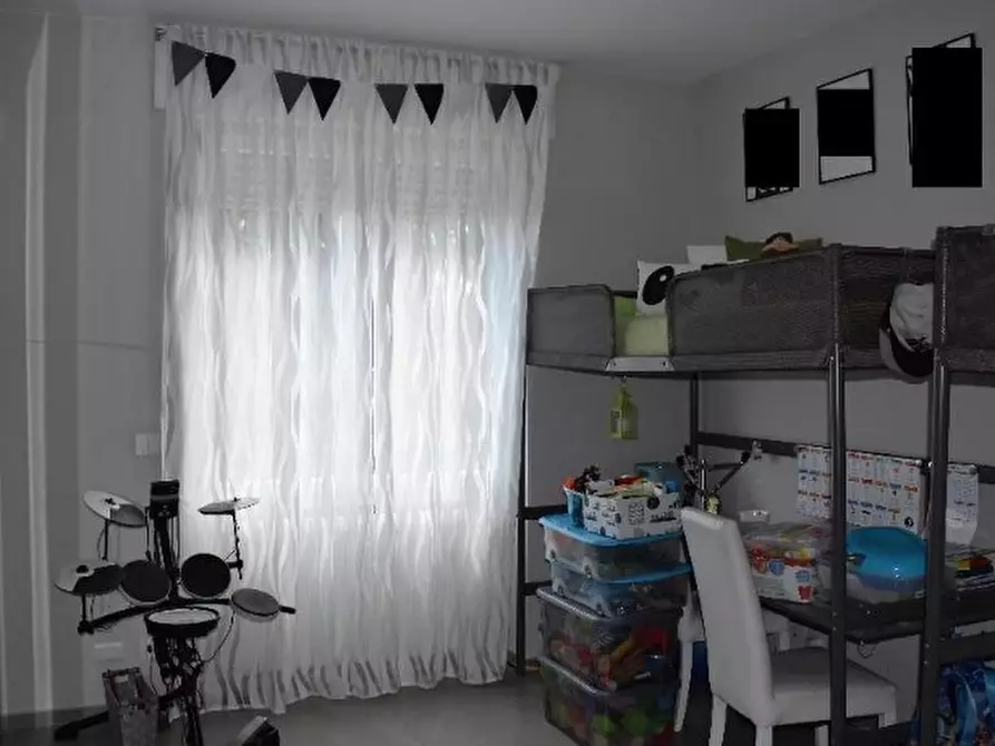 Immagine 3 di Pentalocale in vendita  in Via Aurelia 87 a Camporosso