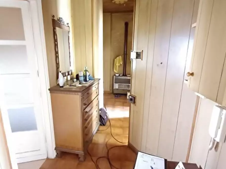 Immagine 5 di Pentalocale in vendita  in Via Beaulard 42 bis a Torino