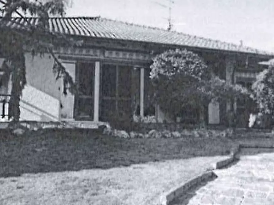 Immagine 1 di Villa in vendita  in Via Circonvallazione 11 a Biandrate