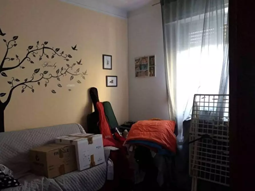 Immagine 5 di Pentalocale in vendita  in Via Zuccarello 85 a Genova