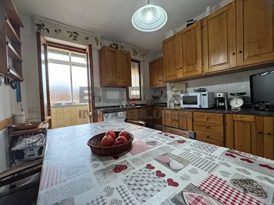 Immagine 24 di Pentalocale in vendita  in Via degli Scarronzoni 5 a Livorno