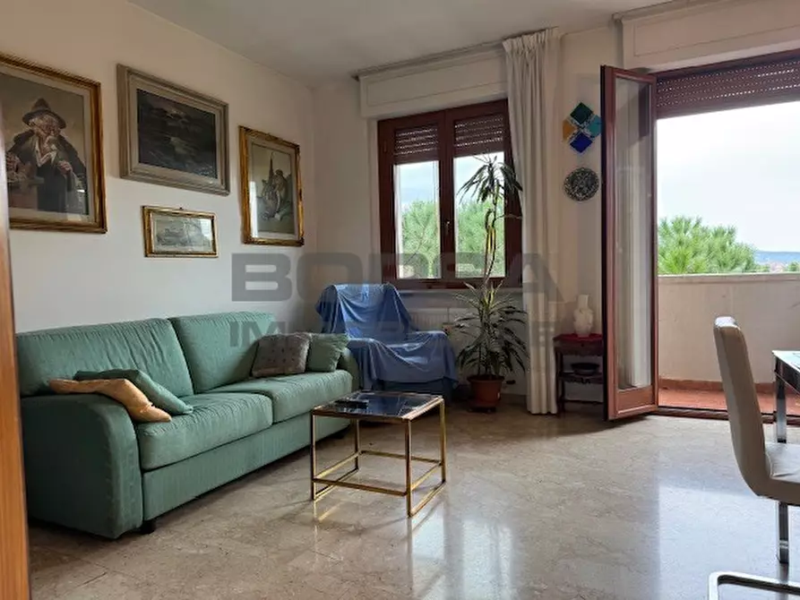 Immagine 3 di Pentalocale in vendita  in Via degli Scarronzoni 5 a Livorno