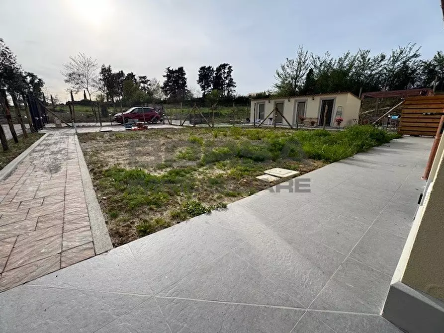 Immagine 16 di Appartamento in vendita  in Via delle Sorgenti 402 a Livorno