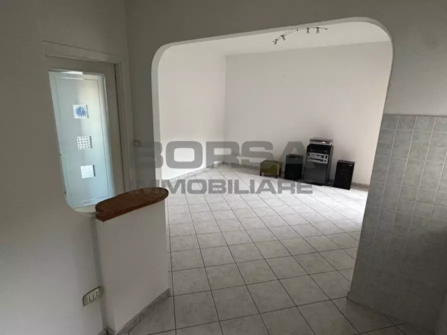 Immagine 5 di Bilocale in vendita  in Via del Riposo 1 a Livorno