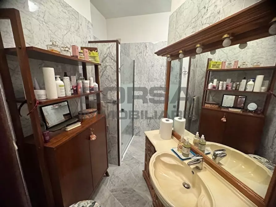 Immagine 37 di Appartamento in vendita  in Piazza Attias 48 a Livorno