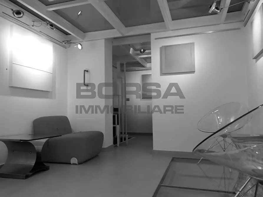 Immagine 8 di Attività commerciale in vendita  in Via Roma a Livorno