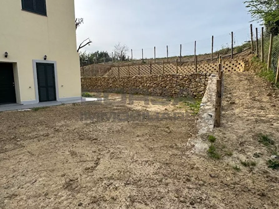 Immagine 3 di Appartamento in vendita  in Via delle Sorgenti 402 a Livorno