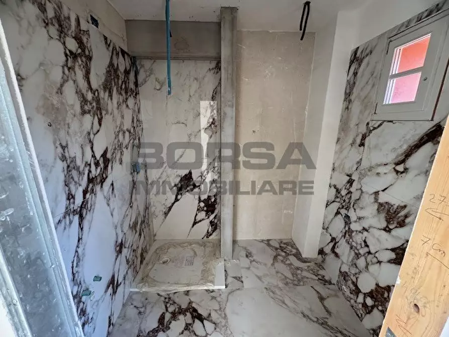 Immagine 10 di Appartamento in vendita  in Via Ombrosa 8 a Livorno