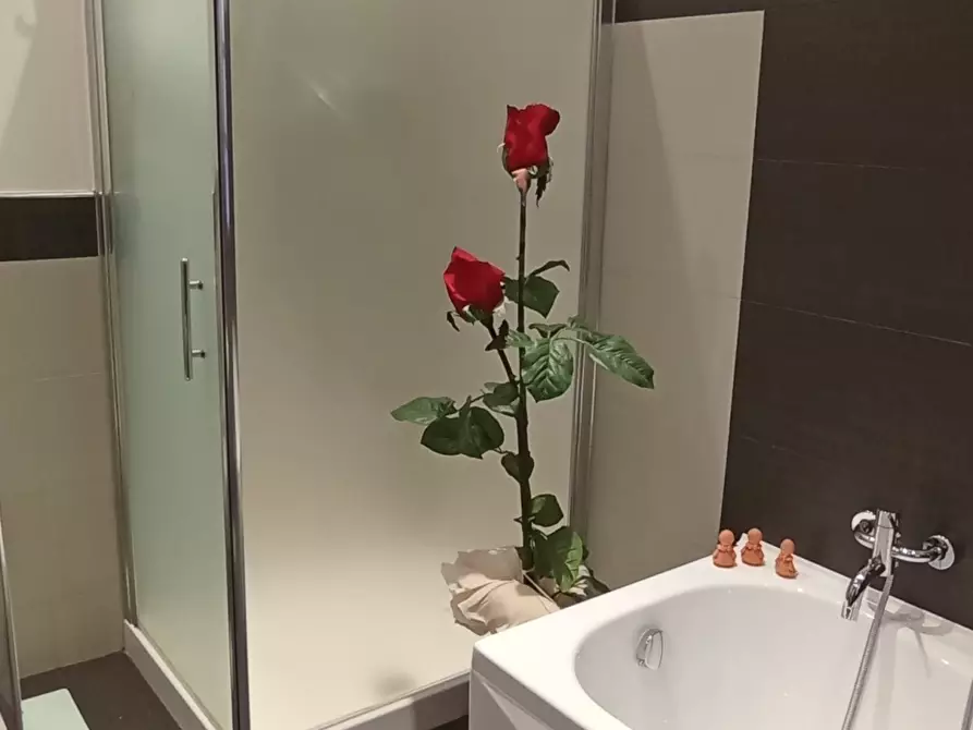 Immagine 15 di Pentalocale in vendita  a Ragusa