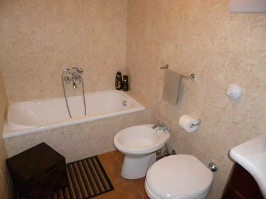 Immagine 6 di Casa indipendente in affitto  a Ragusa